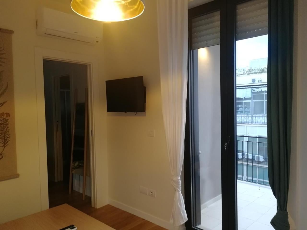 Gatto Bianco Apartment Bari Bagian luar foto