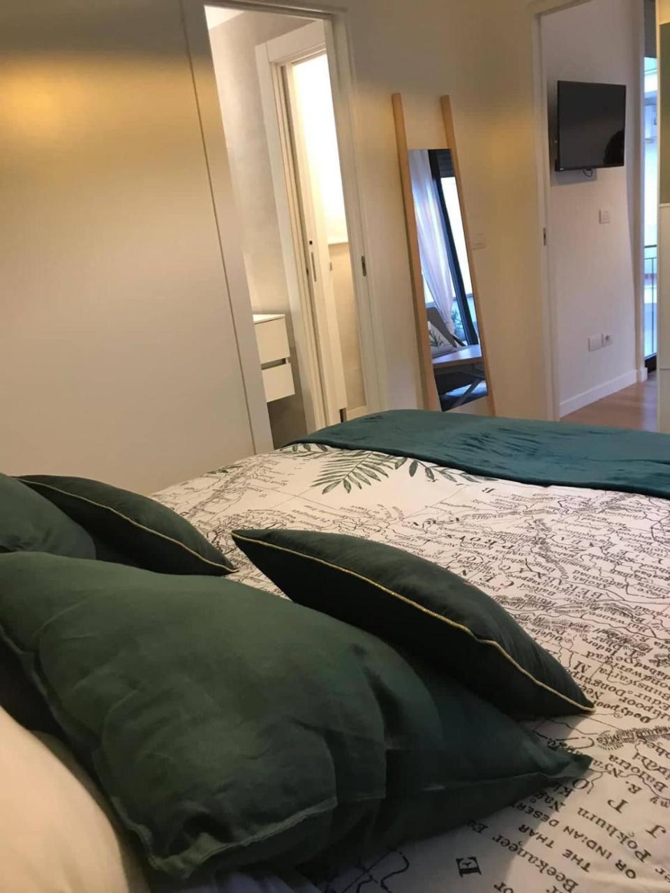 Gatto Bianco Apartment Bari Bagian luar foto