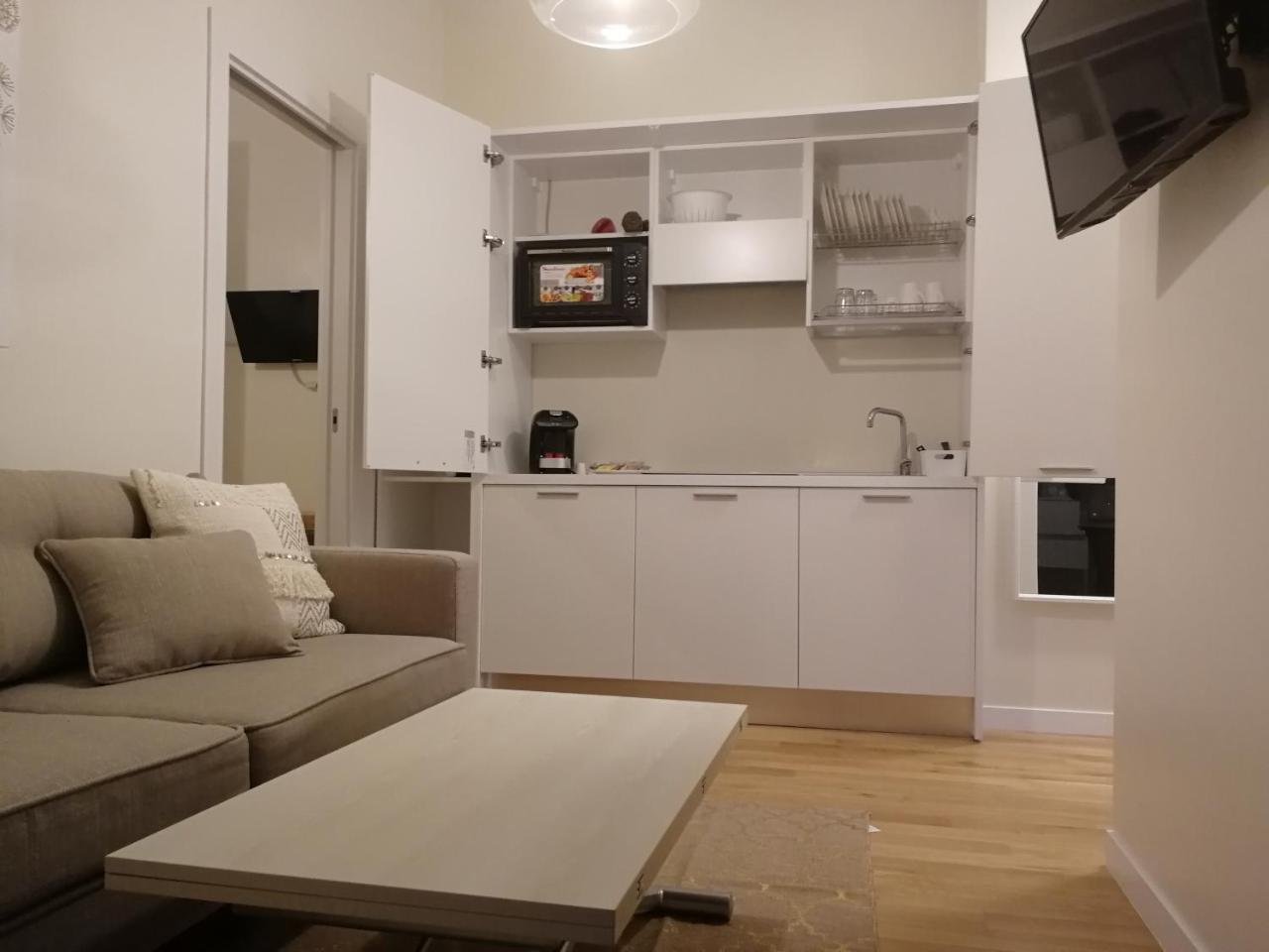 Gatto Bianco Apartment Bari Bagian luar foto