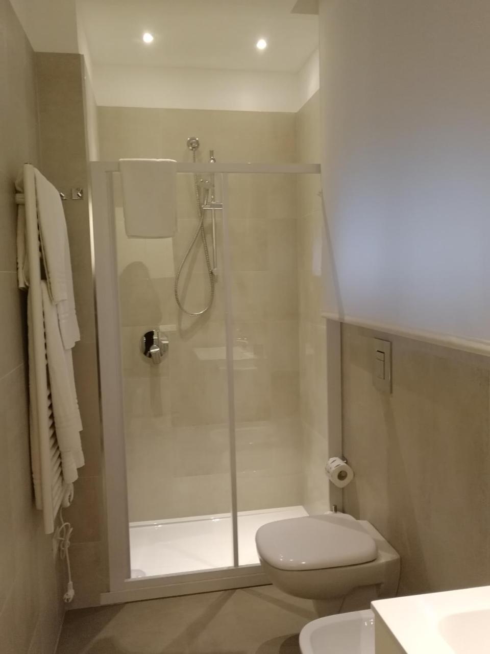 Gatto Bianco Apartment Bari Bagian luar foto